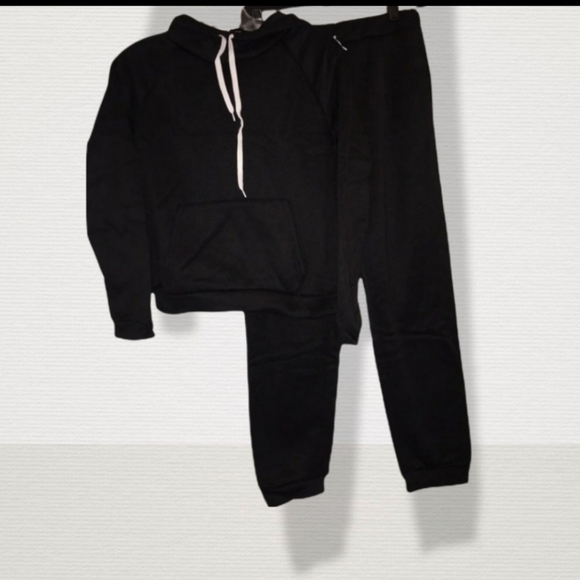 Girl's 2 Pc Fleece Jogging Suit With Hoodie. - Picture 1 of 4